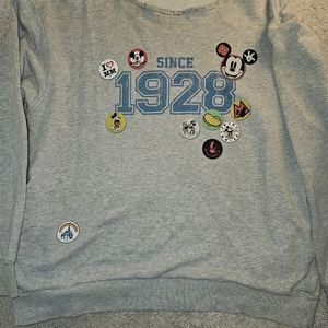 DISNEY Tokyo Resort Mickey Mouse Crewneck With Pockets Size Large Minor Hole